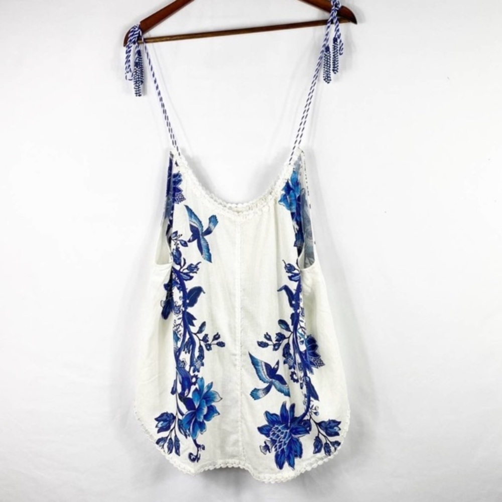Anthropologie White and Blue Floral Tank Top - Picture 2 of 10